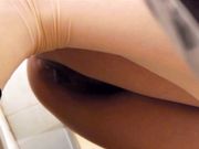 大型活动现场后台厕拍 美女们有说有笑都很开心啊