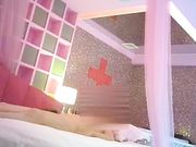 高级情趣房约操上门服务的援交女逼毛茂密淫水泛滥套都干破了