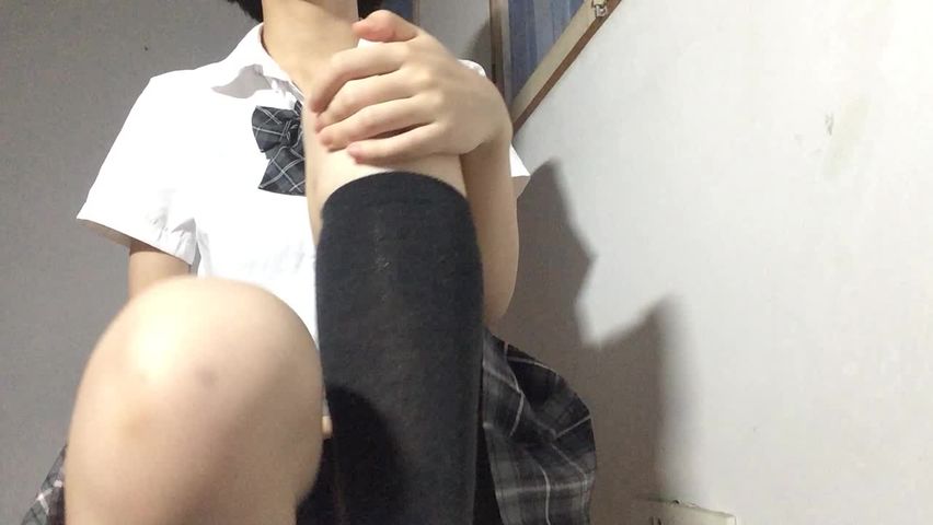 火爆推荐小结巴 草莓内裤喵喵叫牙刷瘙痒真会玩漂亮の肉体