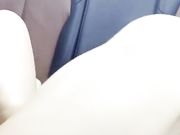 漂亮嫩妹和炮友在宽敞的车里直接接干起来了很是刺激