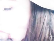 网红美女剧情演绎户外勾引离异的大叔在车来车往的路边做爱