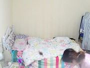 偷拍独居美少妇又大又白的奶子快把胸罩撑爆了好想摸一摸