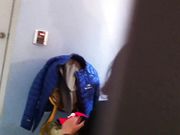 超级刺激的酒店近距离偷拍小情侣开房做爱