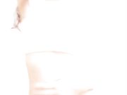 美女主播先跳了一段很骚的艳舞脱光了跳蛋自慰插自己