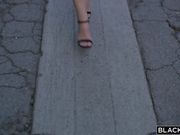 极品黑衣丰满美女屁股摇摆很销魂插入挡不住要射啪啪