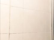 高颜值妹子卫生间道具自慰 全裸马桶上道具JJ抽插洗澡炮友摸奶