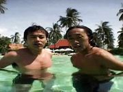 美乳正宗的鼓鼓馒头穴一线天被两个男人给玩了