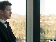 美女丰满肉欲挡不住双飞插入猛搞虚了啊