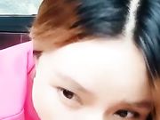 高颜值骚货少妇 户外和炮友在车上口交 男的硬不起来