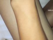 美女被闺蜜男友勾搭到酒店偷情,开始抗拒不让拍,操爽后也不管了