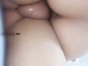 瞳孔大美女首次手机直播操逼内射.