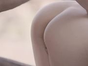 双飞两个小美女一枪双插太性福了 妹子身材娇小玲珑很精致抱着操