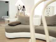 家里有这样的美女家政谁也挡不住性奋想操