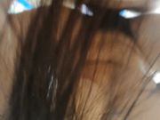 趁女友上班不在把她按倒,没想到不反抗还主动脱衣