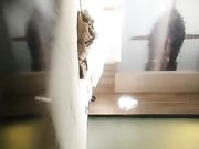 沙发上摸逼口交上位骑坐后入大力猛操 很是诱惑