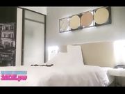 见过白色的风衣里面直接穿内衣的骚货么-2