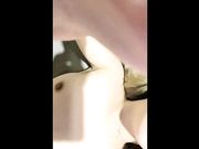 口交上位自己动开腿大力猛操，很是诱惑喜欢不要错过。