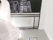 老哥约了个高颜值白衣妹子第二炮，口交上位骑乘大力猛操