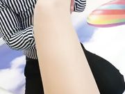 美女寂寞难耐约上次把她操爽的中年男牌友啪啪