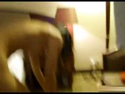 身材瘦小女孩为了几百元酒店被强壮大叔疯狂操B,从内裤就可以看出美女还很纯,干的真狠实在看不下去了！