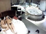 寂寞少妇与胖男开房啪啪啪俩人吸根烟开始操逼干的美女娇喘大声呻吟