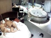 寂寞少妇与胖男开房啪啪啪俩人吸根烟开始操逼干的美女娇喘大声呻吟