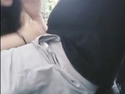 碎花连衣裙少妇户外勾引帅哥河边凉亭抱坐式啪啪口爆精液太浓要抽口烟缓缓