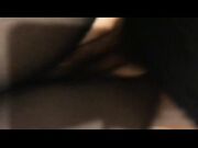 女孩网络在线抚摸自己的下体