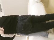 今晚约个白衣高质量外围妹子，蹲着口交上位骑乘抽插边操边摸奶