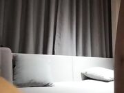 酒店约炮颜值还不错逼毛浓密性感的大奶妹貌似快要射手机响