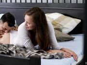 性感死水库忘我自拍时自摸被色男看见进屋强行把她给肏了