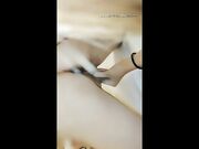 花臂小姐姐的逼毛好茂密啊都长到屁眼附近了