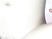 年纪轻轻19岁小嫩妹主播大方露脸与愣头青小男友啪啪啪直播年轻人太激情了貌似哥哥还在隔壁要了几根烟对白精彩