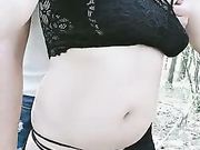 马尾气质眼镜御姐美女主播和炮友在小树林野战 穿着情趣性感内衣无套抽插