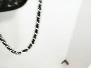 雪儿r粉 躲在男厕塞着跳蛋自慰，伺机勾引路人干一次就要500块钱