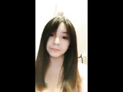 E奶巨乳妹子白虎逼逼很干净全身皮肤都很白