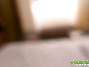 超级可爱的泰国美女，小穴很紧插出白浆 带你走进花红酒绿的泰国红灯区感受下那美好的世界