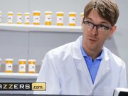 无毛小骚逼当众艹大夫