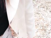 路边搭讪美女加微信相约到旁边的小树林野战啪啪口爆射嘴里对白