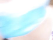 萌萌哒小美女户外温泉直播勾引小伙子摸她还给撸鸡巴旁边有人也不怕对白精彩