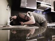 国产痴汉系快递员强奸篇寂寞少妇网购情趣用品收货时被快递员强干