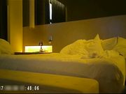 韵味十足的良家人妻少妇上班时间和单位领导酒店偷情啪啪,男的不太强满足不了她还要依靠道具.国语!-2