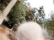 极品短发零零后女主播真够拼的大冷天和炮友景区野战先用农夫山泉消消毒