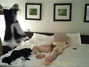 极品高挑性感的长腿商务模特酒店援交土豪时被迫换上情趣女仆装啪啪,怕被隔壁听见强忍着淫叫!高清版!