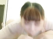 齐刘海美女主播和炮友啪啪 清晰看到骚穴不停吞吐大鸡巴 最后口爆