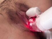 和去玩的小由香里打招呼